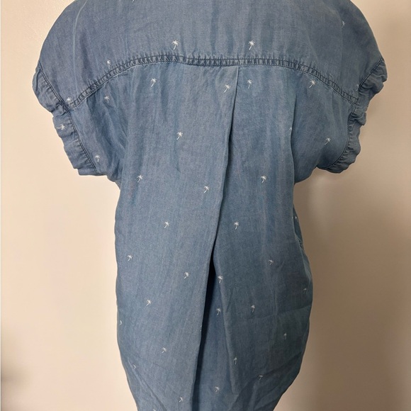 Blue Button-Up Shirt with Palm Tree Print - Picture 3 of 8